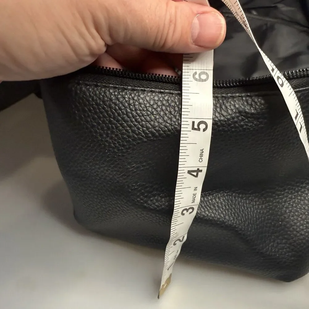 DSW Large Tote Bag Felt Travel Weekender Canvas Bottom Zip Pockets EUC